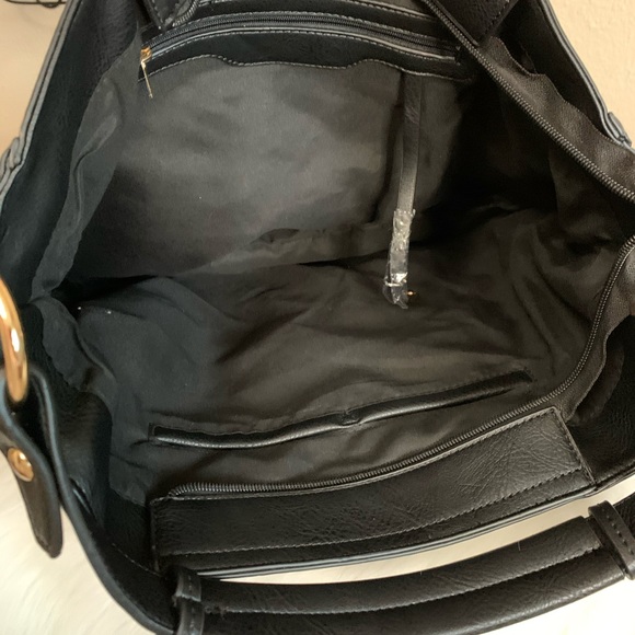 Black Hobo Style Handbag - Picture 6 of 8